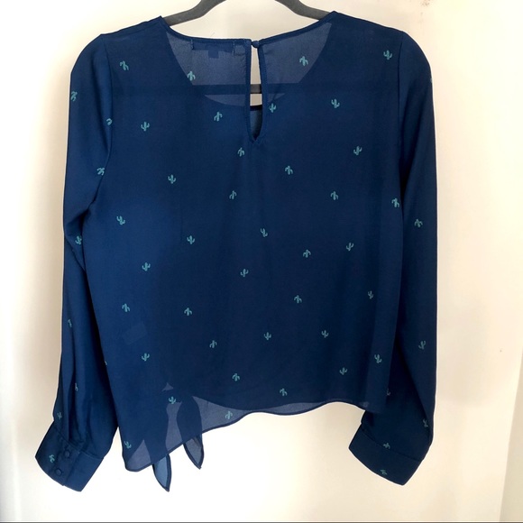 Socialite blue cactus print tie front blouse small - Picture 7 of 8